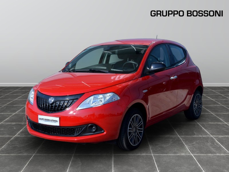 1 - Lancia Ypsilon 1.0 firefly hybrid 70cv oro s&s