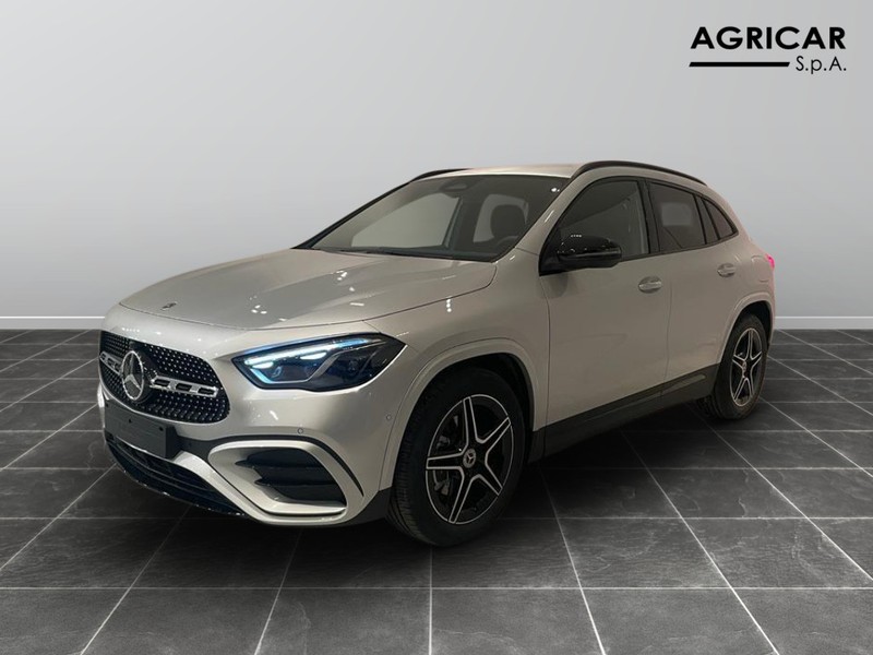 1 - Mercedes GLA 200 d amg line premium 8g-dct
