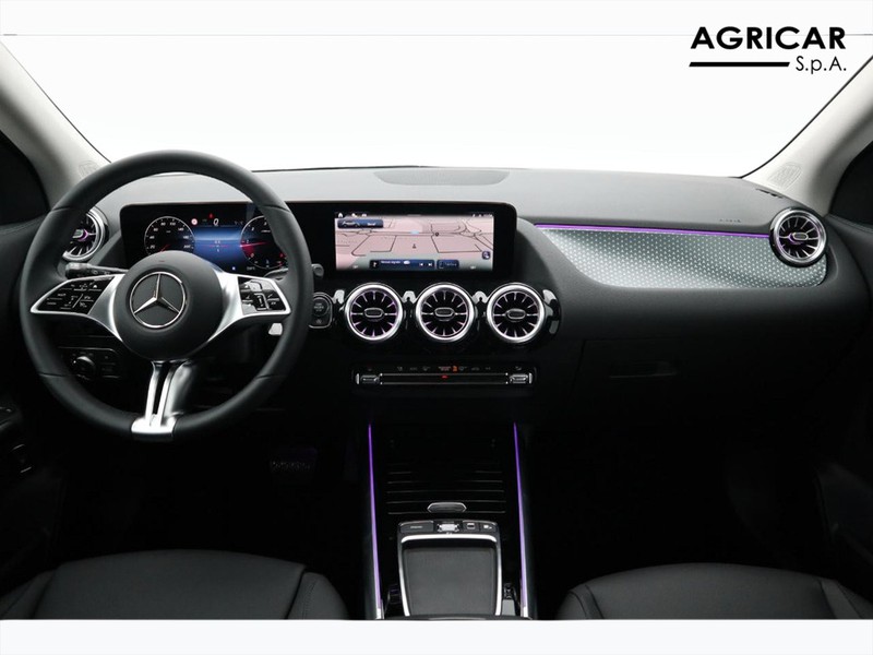 13 - Mercedes GLA 200 d progressive advanced plus 8g-dct