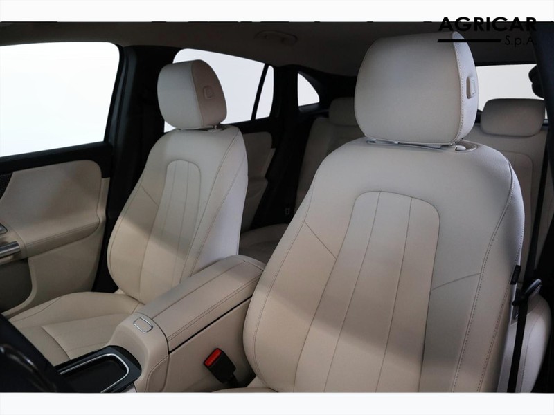 7 - Mercedes GLA 180 d progressive advanced 8g-dct