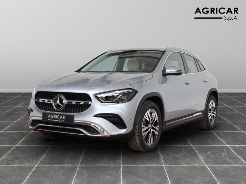 1 - Mercedes GLA 200 d progressive advanced plus 8g-dct