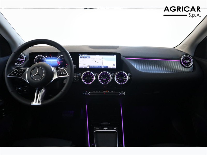 13 - Mercedes GLA 200 d progressive advanced plus 4matic 8g-dct