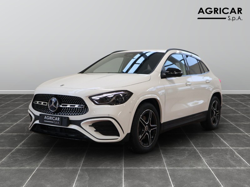 1 - Mercedes GLA 200 d amg line extra 8g-dct