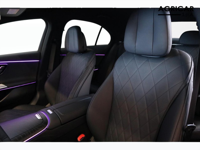 7 - Mercedes Classe E berlina 220 d amg line premium 4matic 9g-tronic