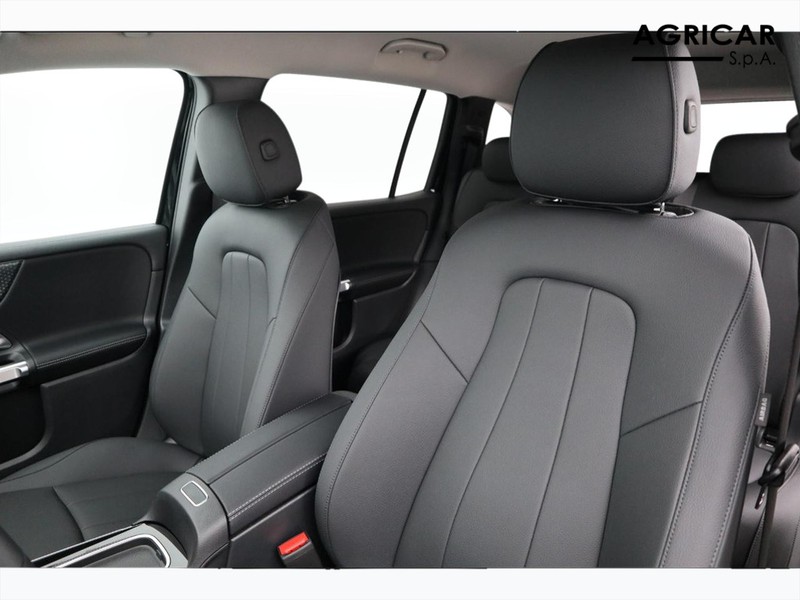 7 - Mercedes GLB 200 d progressive advanced plus 8g-dct