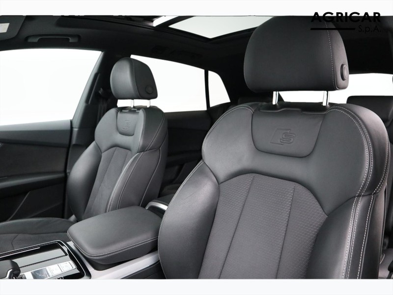 7 - Audi Q8 50 3.0 v6 tdi mhev sport quattro tiptronic