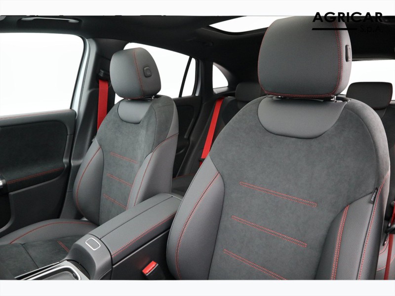 7 - AMG GLA amg 35 premium plus amg 4matic 8g-dct