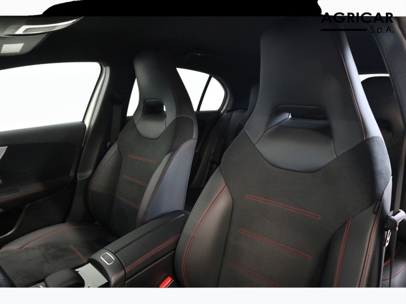 7 - Mercedes Classe A 250 e plug in hybrid (e eq-power) premium 8g-dct