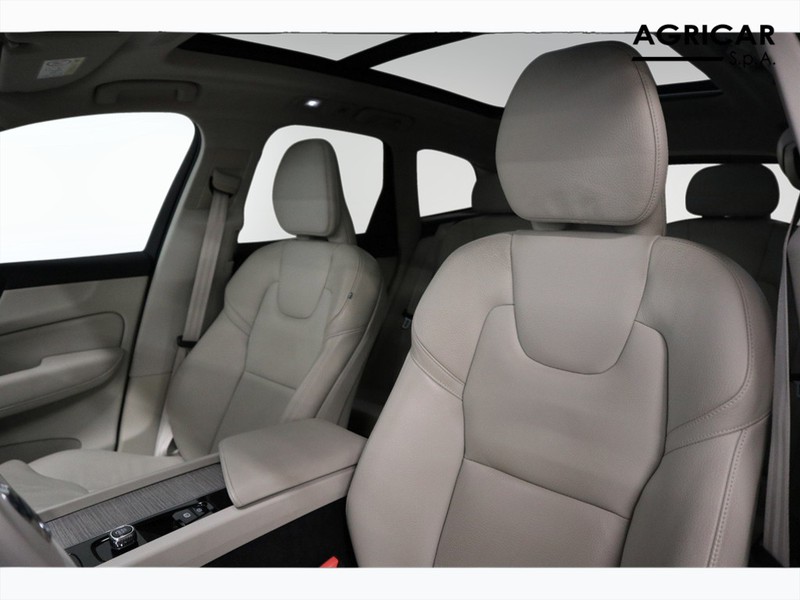 7 - Volvo XC60 2.0 b4 plus bright automatico