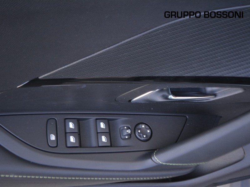 13 - Peugeot 208 1.2 puretech 100cv gt s&s