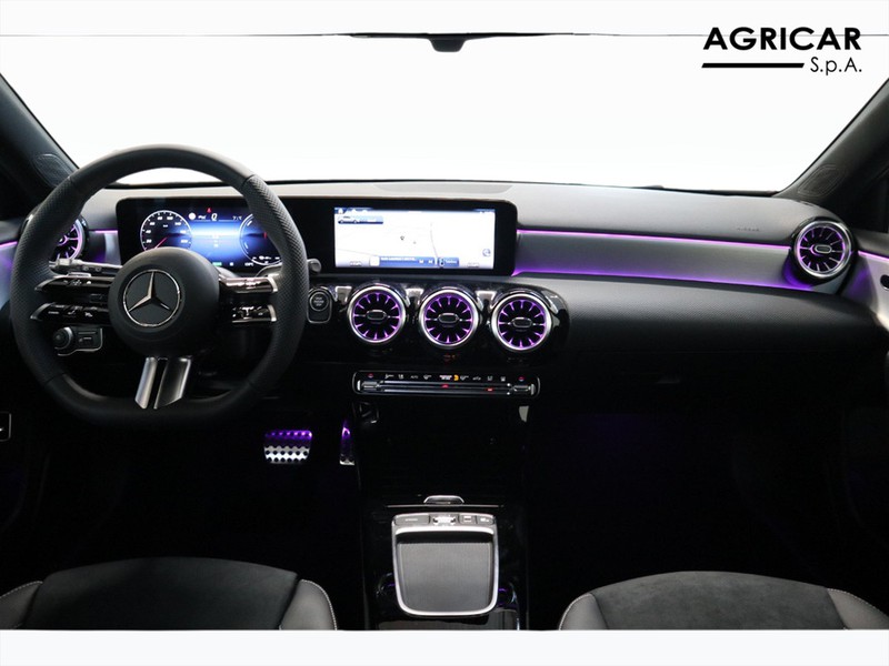 13 - Mercedes Classe A 250 e plug-in-hybrid alpine grey edition speedshift dct amg 8g