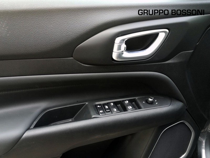 19 - Jeep Compass 1.5 turbo t4 mhev 130cv altitude 2wd dct