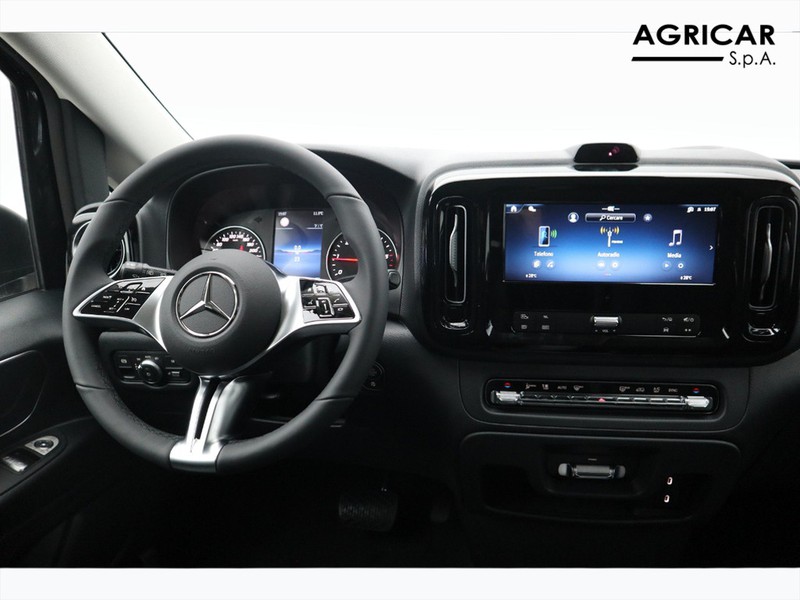 13 - Mercedes Vans Vito tourer 116 cdi long select 9g-tronic