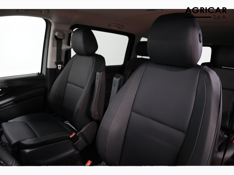 7 - Mercedes Vans Vito mixto 114 cdi long select 9g-tronic