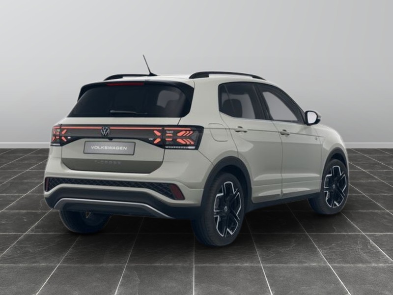 7 - Volkswagen T-Cross 1.0 tsi 115cv r-line plus