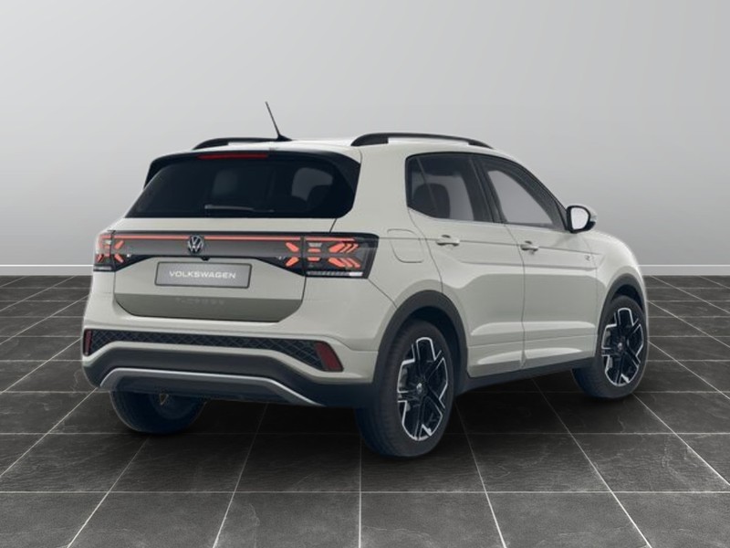 7 - Volkswagen T-Cross 1.0 tsi 115cv r-line plus