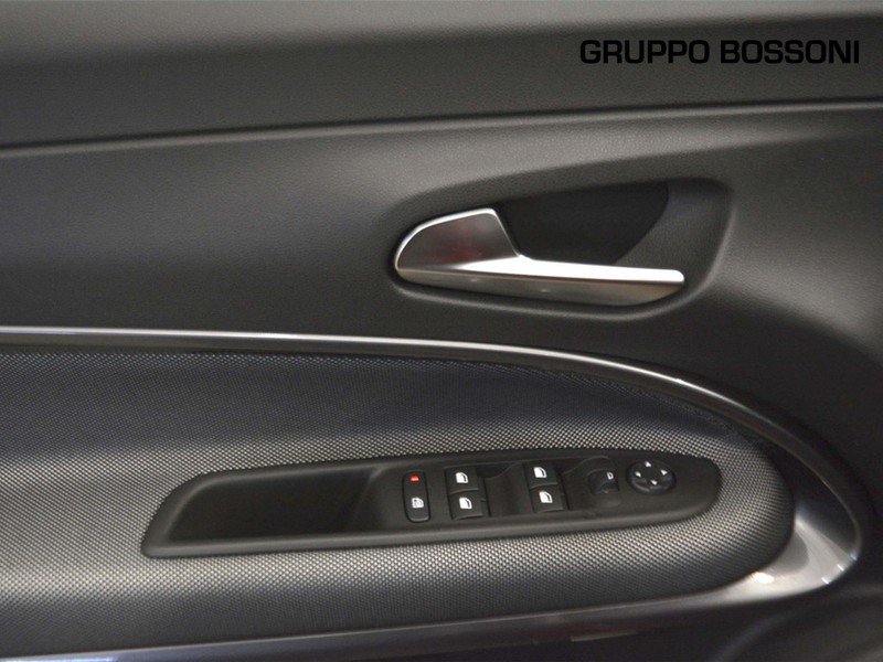 13 - Fiat 600 1.2 hybrid 110cv icon edct