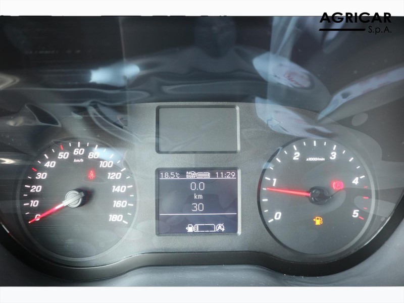 7 - Mercedes Vans Sprinter 311 rwd 2.0 cdi t 37/35