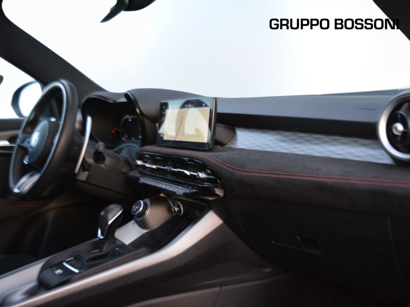 7 - Alfa Romeo Tonale 1.5 hybrid 160cv veloce tct7