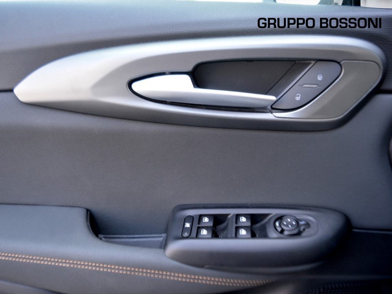 13 - Alfa Romeo Tonale 1.5 hybrid 160cv veloce tct7