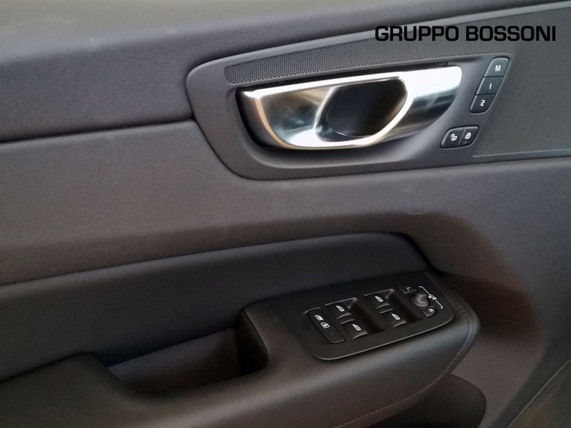 19 - Volvo XC60 2.0 t6 plug-in hybrid plus dark awd automatico