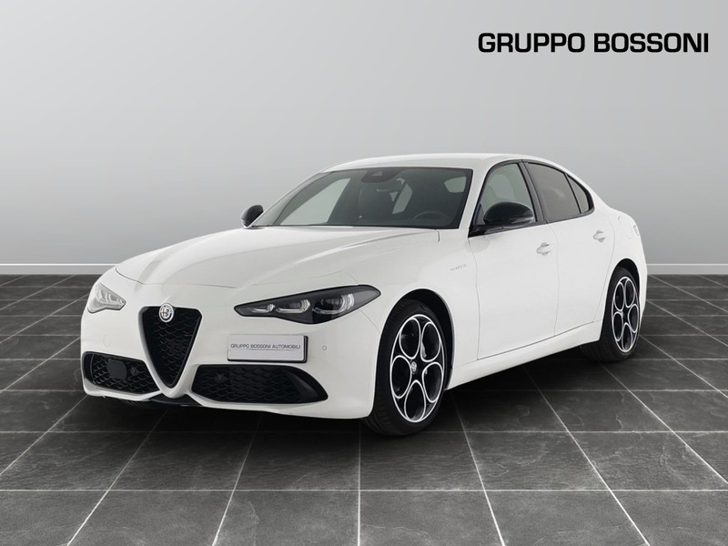 1 - Alfa Romeo Giulia 2.2 turbo 210cv veloce q4 at8