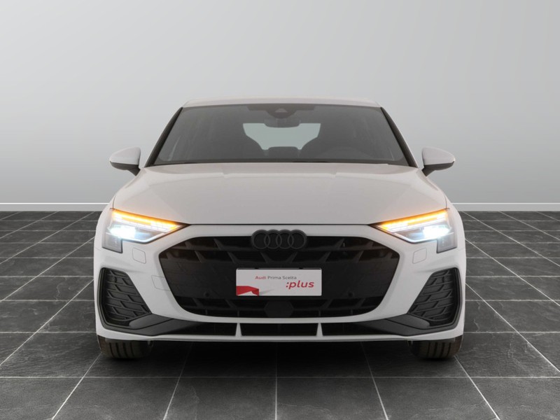 49 - Audi A3 sedan 2.0 tdi 150cv s line edition s tronic