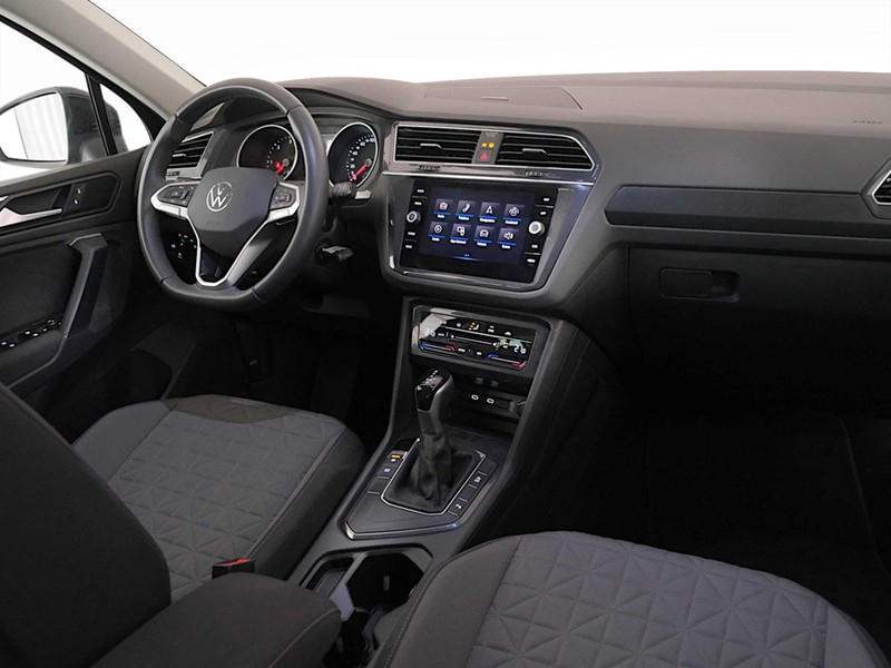 7 - Volkswagen Tiguan 2.0 tdi scr 150cv life dsg