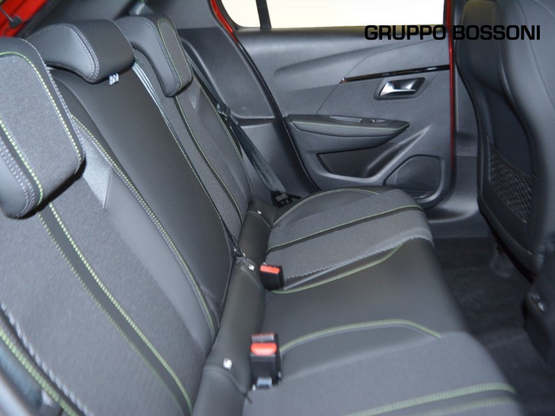 7 - Peugeot 208 1.2 hybrid 48v 110cv gt e-dcs6