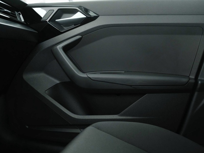 13 - Audi A1 allstreet 30 1.0 tfsi 116cv identity contrast