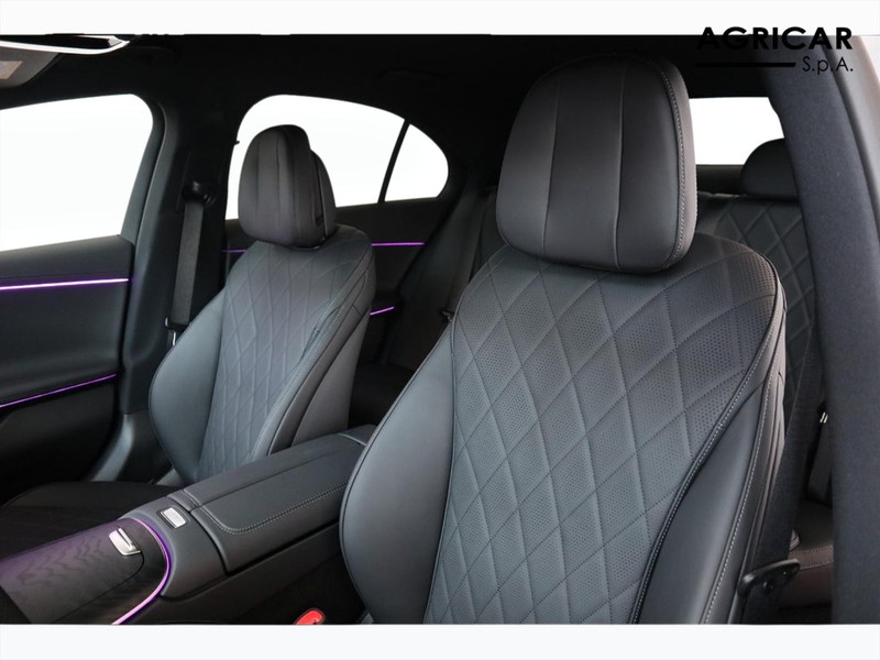 7 - Mercedes Classe E berlina 220 d amg line premium 4matic 9g-tronic