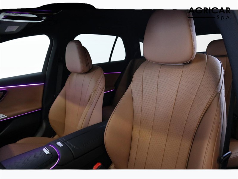 7 - Mercedes Classe E station wagon all-terrain 220 d premium 4matic 9g-tronic