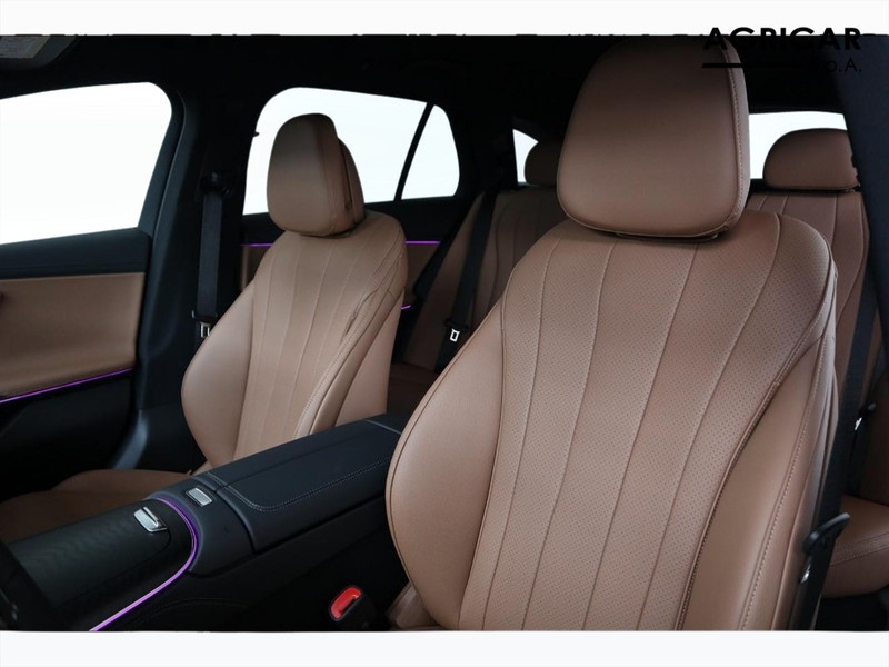 7 - Mercedes Classe E station wagon all-terrain 220 d premium 4matic 9g-tronic