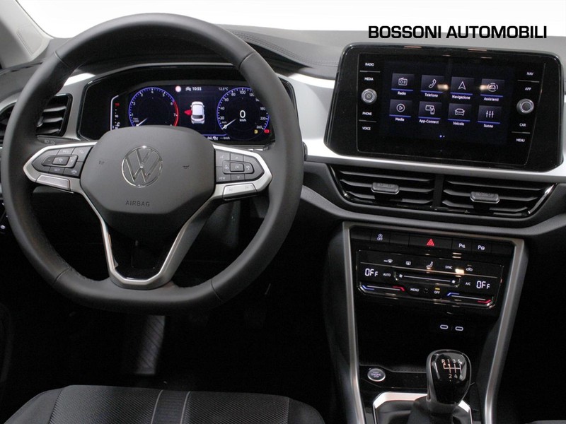 7 - Volkswagen T-Roc 1.0 tsi 115cv sport