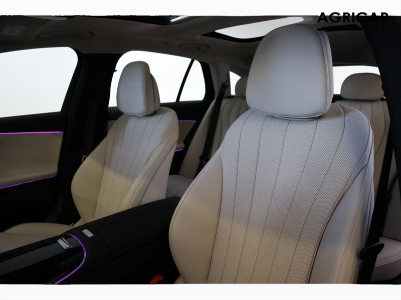 7 - Mercedes Classe E station wagon all-terrain 300 de plug in hybrid premium 4matic 9g-tronic