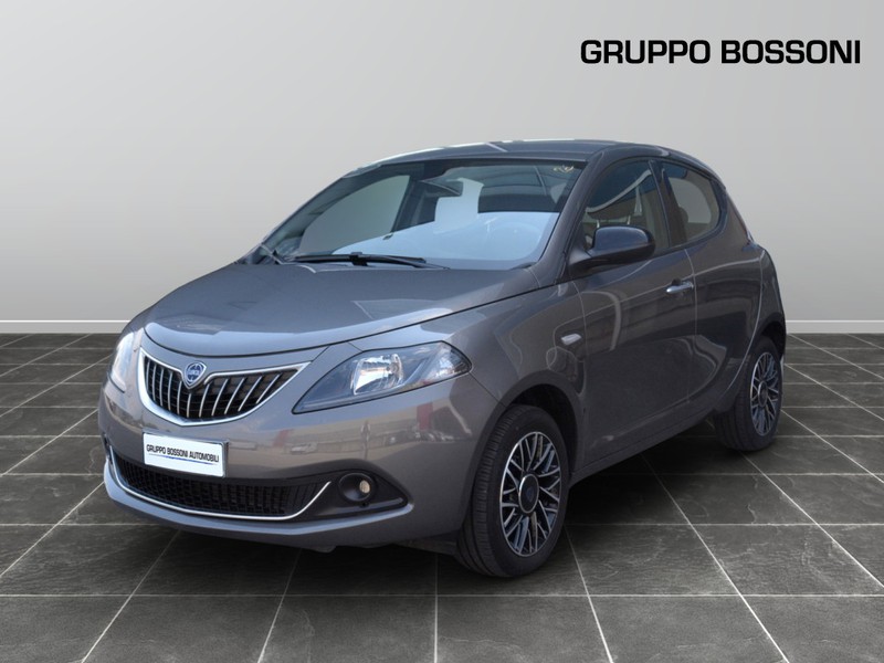 1 - Lancia Ypsilon 1.0 firefly hybrid 70cv platino s&s