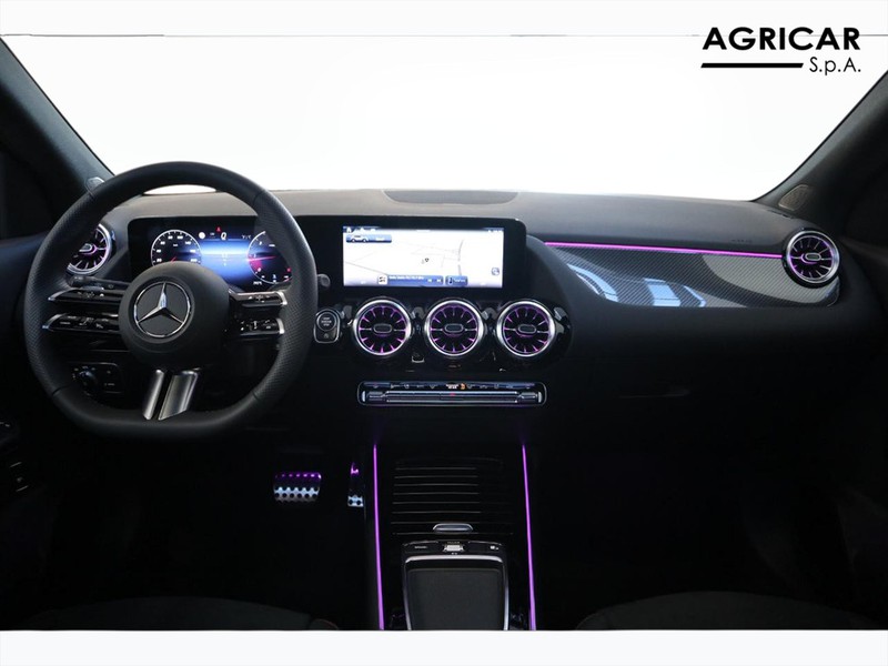 13 - Mercedes GLA 200 d amg line premium 4matic 8g-dct