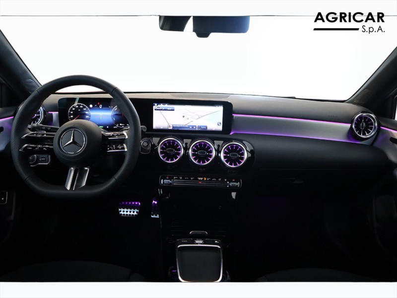 13 - Mercedes Classe A 250 e plug-in-hybrid amg line premium speedshift dct amg 8g