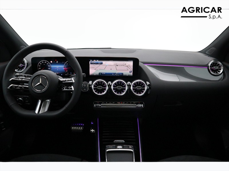 13 - Mercedes GLA 220 d amg line premium 4matic 8g-dct