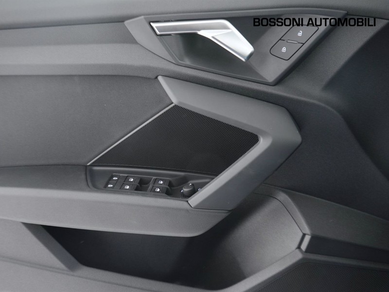 13 - Audi A3 sportback 30 2.0 tdi business