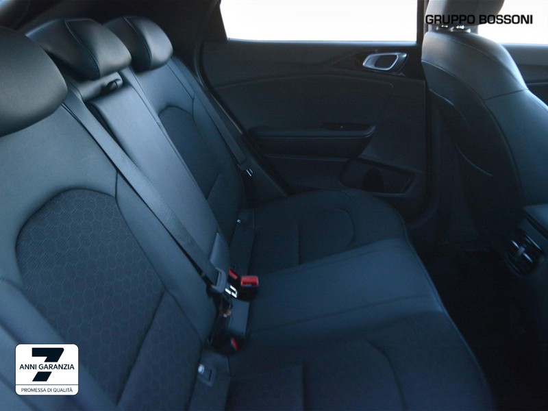 7 - Kia Xceed 1.5 t-gdi mhev 140cv style mt