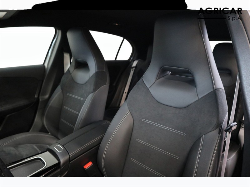 7 - Mercedes Classe A 250 e plug-in-hybrid alpine grey edition speedshift dct amg 8g