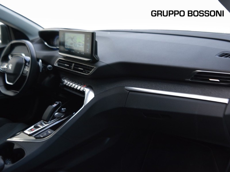 7 - Peugeot 3008 1.6 hybrid phev 225cv allure pack e-eat8