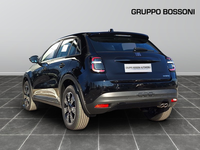 7 - Fiat 600 1.2 hybrid 145cv icon