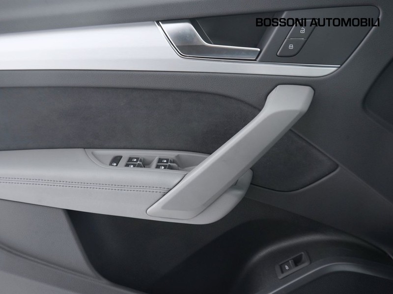 13 - Audi Q5 sportback 40 2.0 tdi mhev 12v s line quattro s tronic