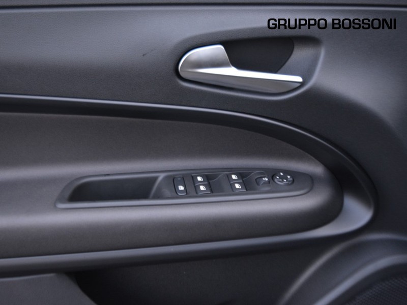 13 - Alfa Romeo Junior 1.2 hybrid 145cv ibrida q4 edct6