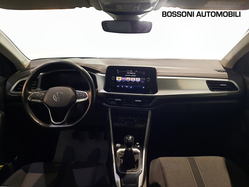 7 - Volkswagen T-Roc 1.0 tsi 110cv life