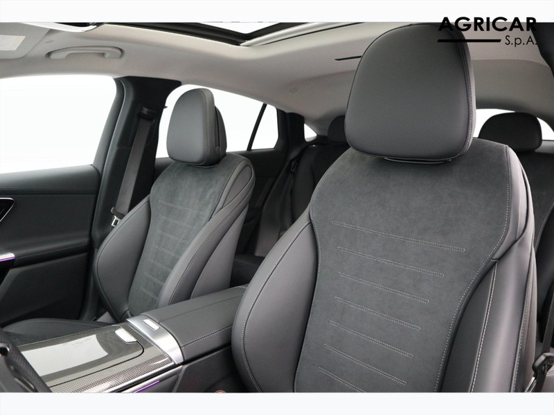 7 - Mercedes GLC coupe 300 de plug in hybrid amg line premium tech 4matic 9g-tronic