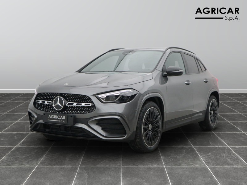 1 - Mercedes GLA 200 d amg line premium 4matic 8g-dct