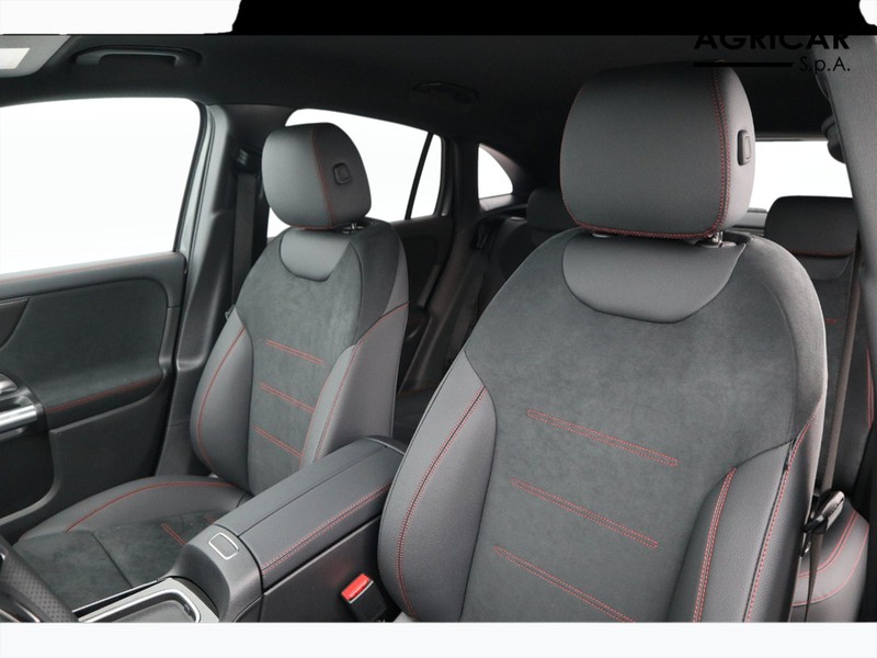 7 - Mercedes GLA 200 d amg line premium 4matic 8g-dct